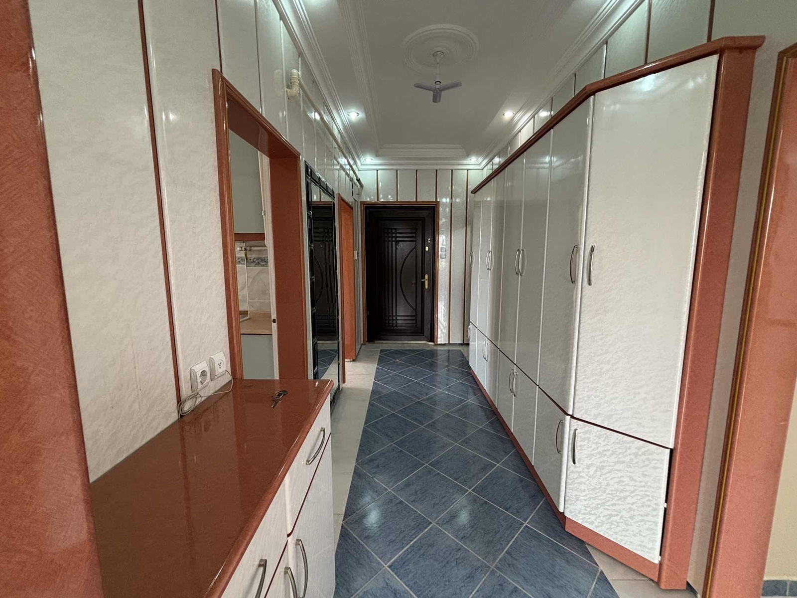 Havalimanı Yolunda 3+1 Satılık Daire - Resim 13