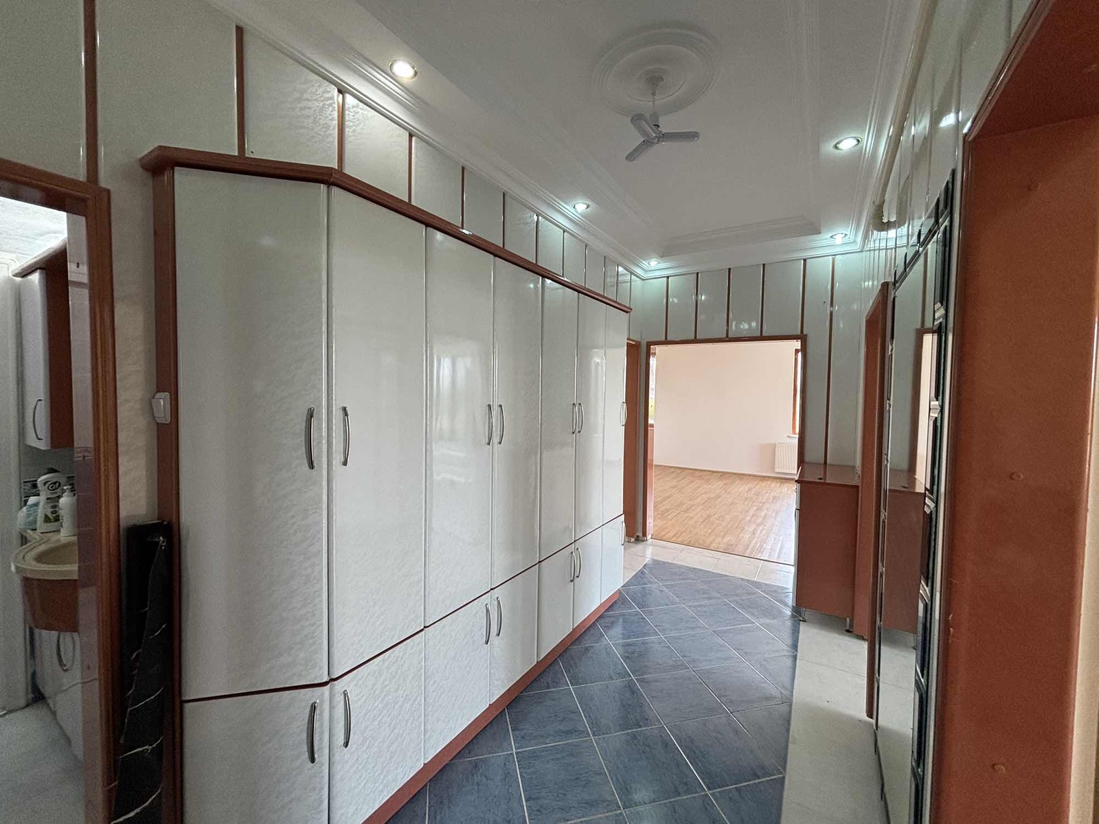 Havalimanı Yolunda 3+1 Satılık Daire - Resim 30