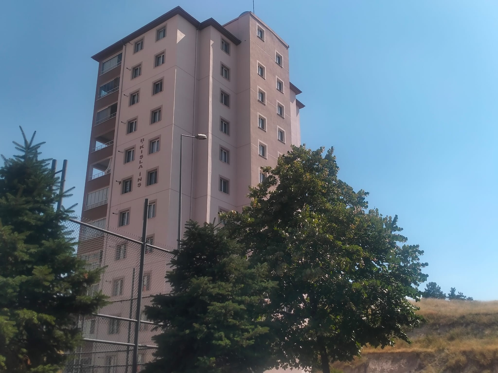 BELSİN KOCATEPE'DE DÖRT YANI AÇIK TEMİZ 3+1 YAPSAT DAİRE - Resim 5