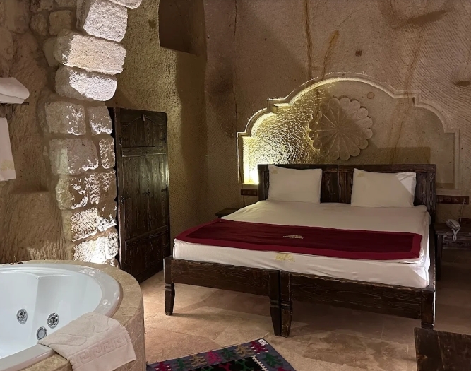 ÜRGÜP'ÜN KALBİNDE EMSALLERİNİN ÜZERİNDE KATMA DEĞERLİ CAVE OTEL - Resim 6