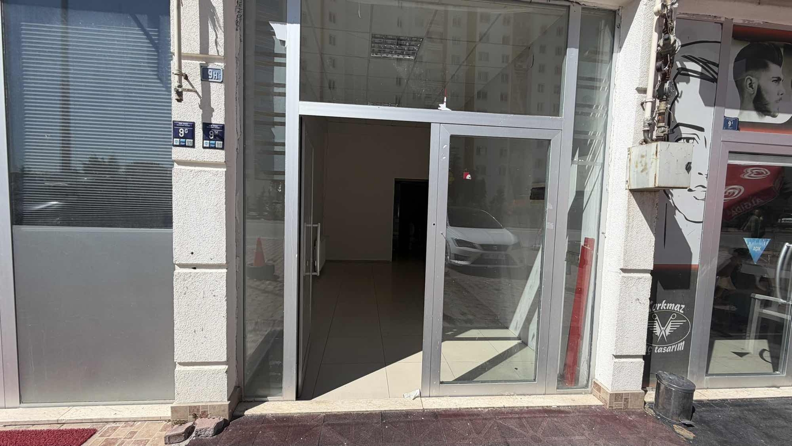 İLDEM'DE YOL ÜZERİNDE 25 m2 SATILIK DÜKKAN | HER İŞ KOLUNA UYGUN - Resim 2