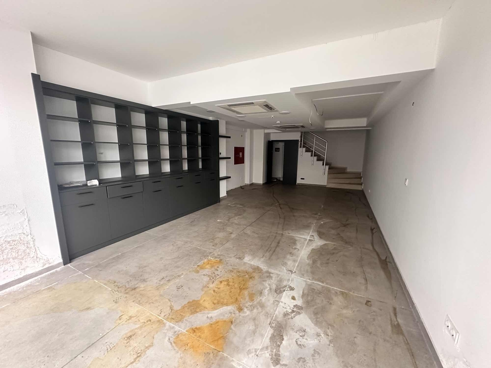 SÖZMAX SÖZ'DEN DÜVENÖNÜ DONAT PLAZADA KİRALIK DÜKKAN - Resim 5