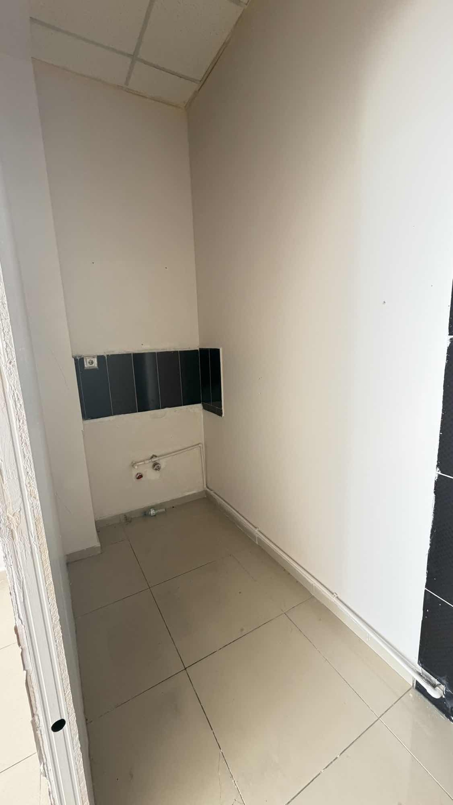 İLDEM'DE YOL ÜZERİNDE 25 m2 SATILIK DÜKKAN | HER İŞ KOLUNA UYGUN - Resim 5