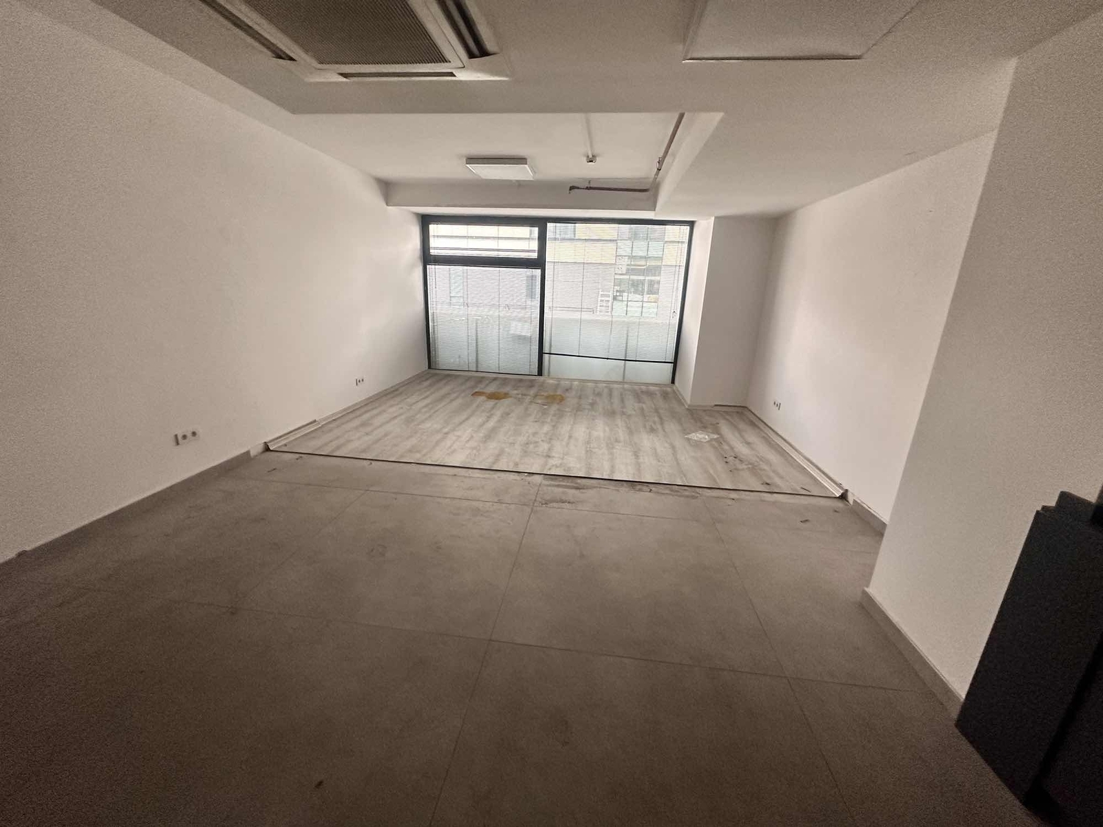 SÖZMAX SÖZ'DEN DÜVENÖNÜ DONAT PLAZADA KİRALIK DÜKKAN - Resim 20