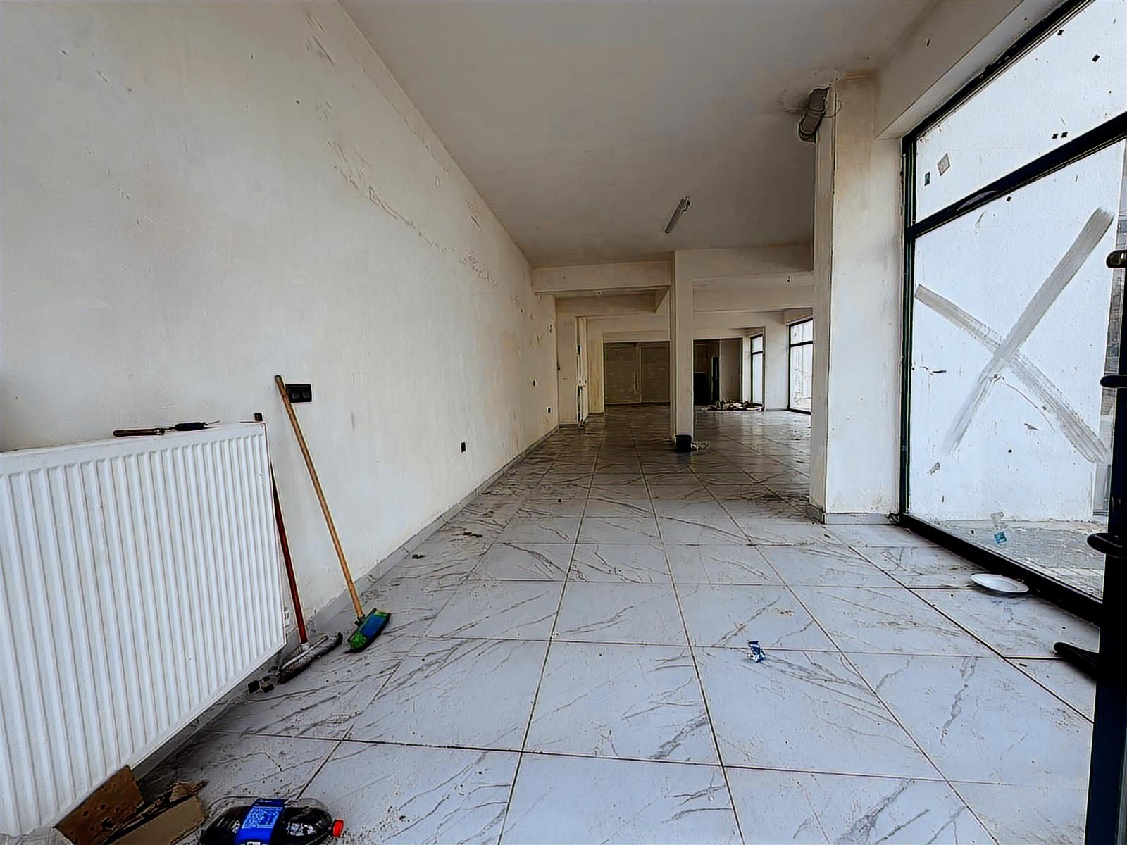 UĞUR EVLER DE 250 M2 KÖŞE BAŞI KİRALIK BAHÇELİ DÜKKAN