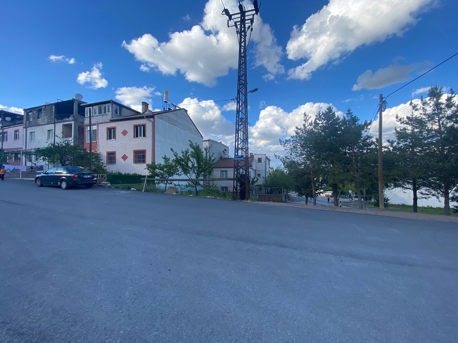 Acil Satılık..! - 247 m2 - Köşe Parsel - Park Cepheli - Önü Açık - Resim 12