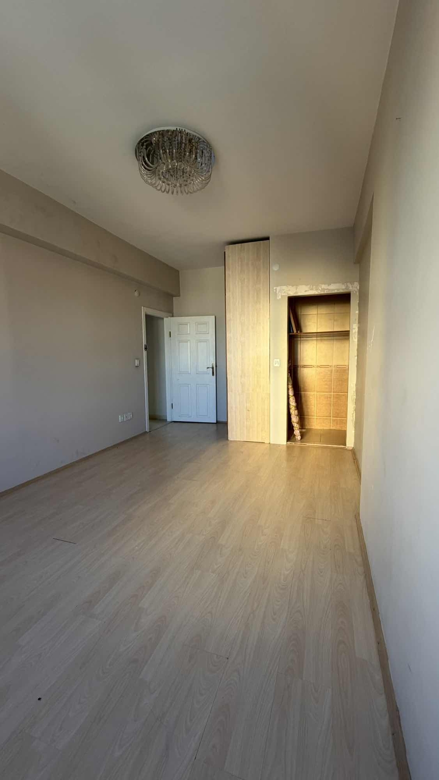 ÇARŞI MERKEZDE KAPALI OTOPARKLI 3+1 KOMBİLİ DAİRE - Resim 9