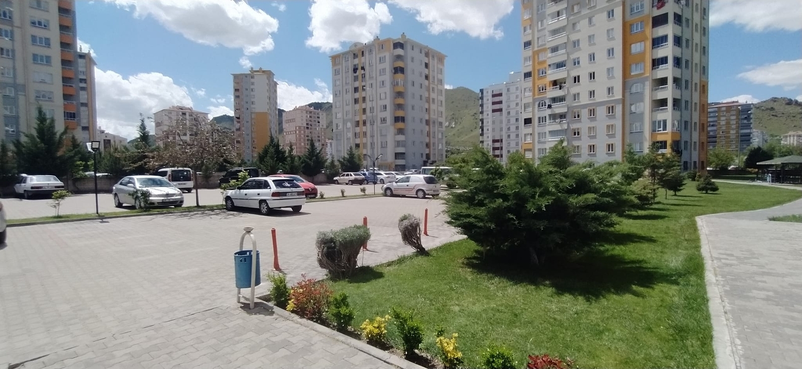 ALTINOLUK'TA ŞEHZADE KONUTLARINDA MANZARALI TEMİZ DAİRE - Resim 31