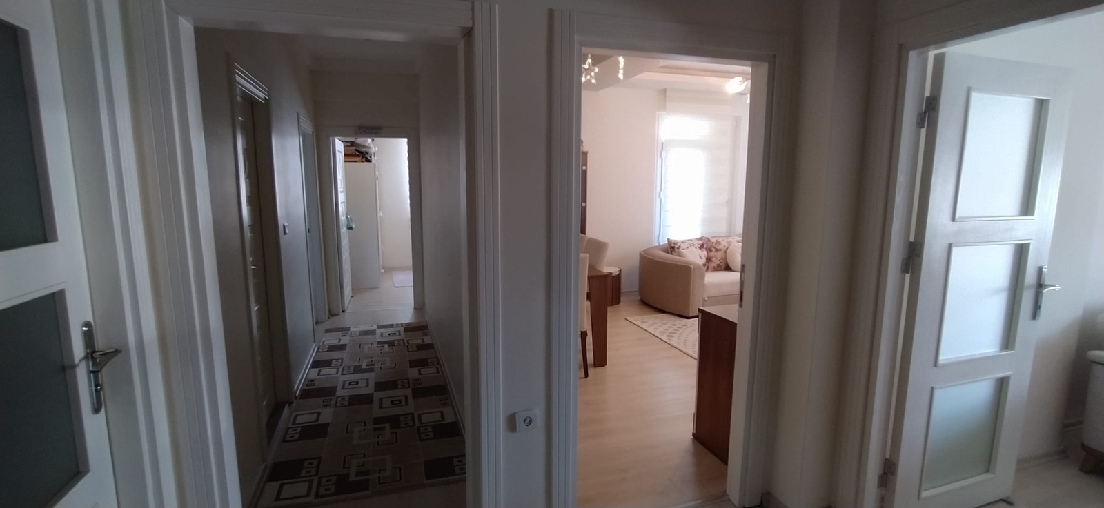 ALTINOLUK'TA ŞEHZADE KONUTLARINDA MANZARALI TEMİZ DAİRE - Resim 24