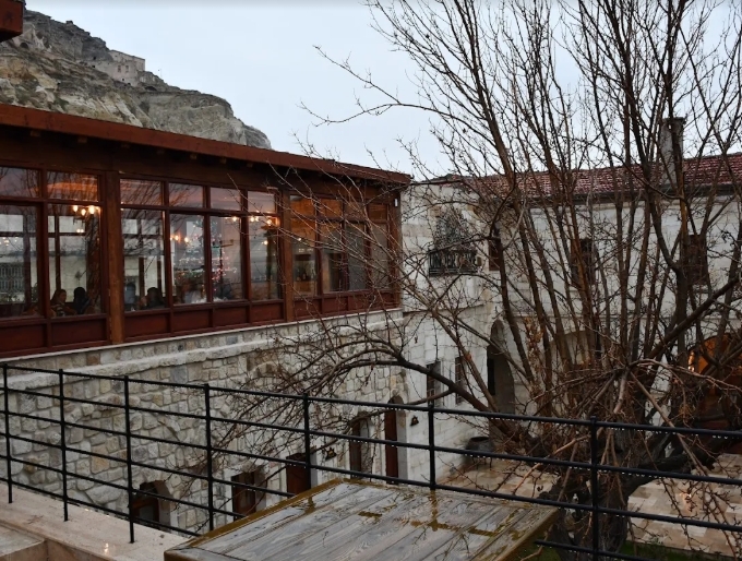 ÜRGÜP'ÜN KALBİNDE EMSALLERİNİN ÜZERİNDE KATMA DEĞERLİ CAVE OTEL