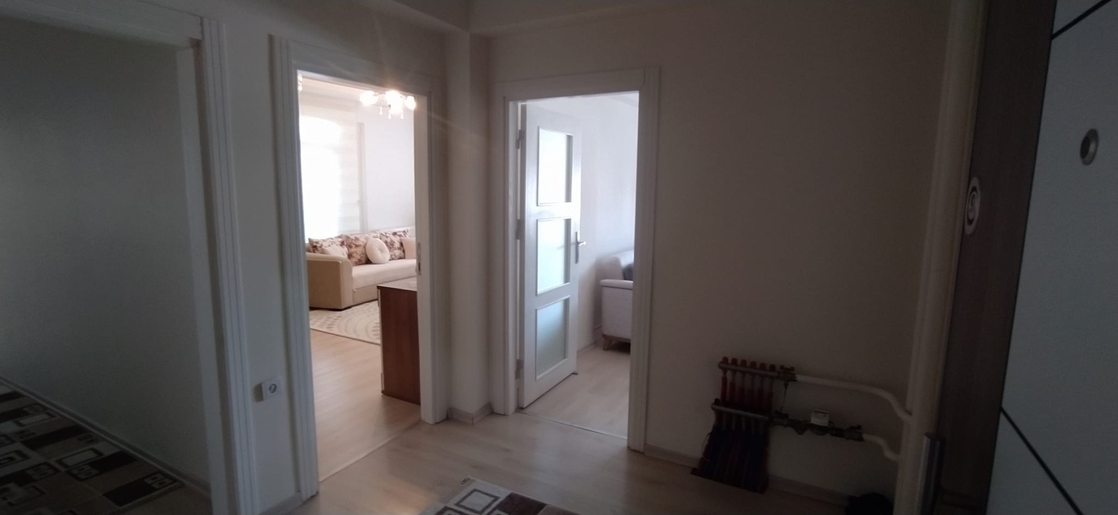 ALTINOLUK'TA ŞEHZADE KONUTLARINDA MANZARALI TEMİZ DAİRE - Resim 14