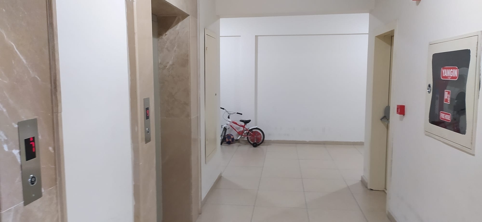 ALTINOLUK'TA ŞEHZADE KONUTLARINDA MANZARALI TEMİZ DAİRE - Resim 8