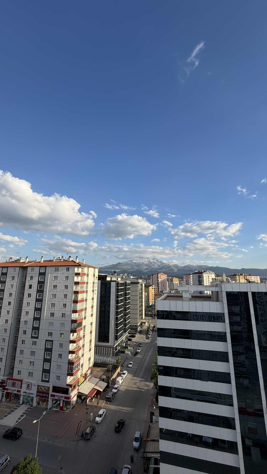 ÇARŞI MERKEZDE KAPALI OTOPARKLI 3+1 KOMBİLİ DAİRE - Resim 5