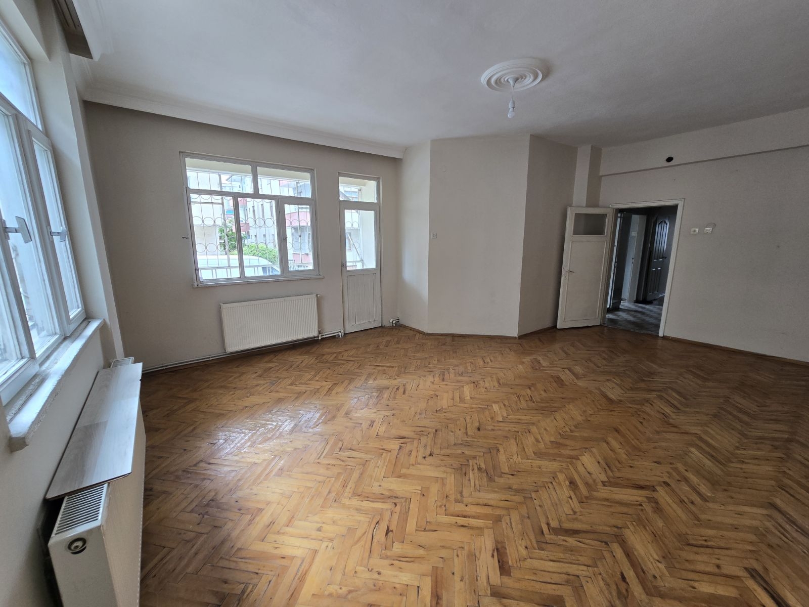 ESENYURT'DA SATILIK 3+1 DAİRE