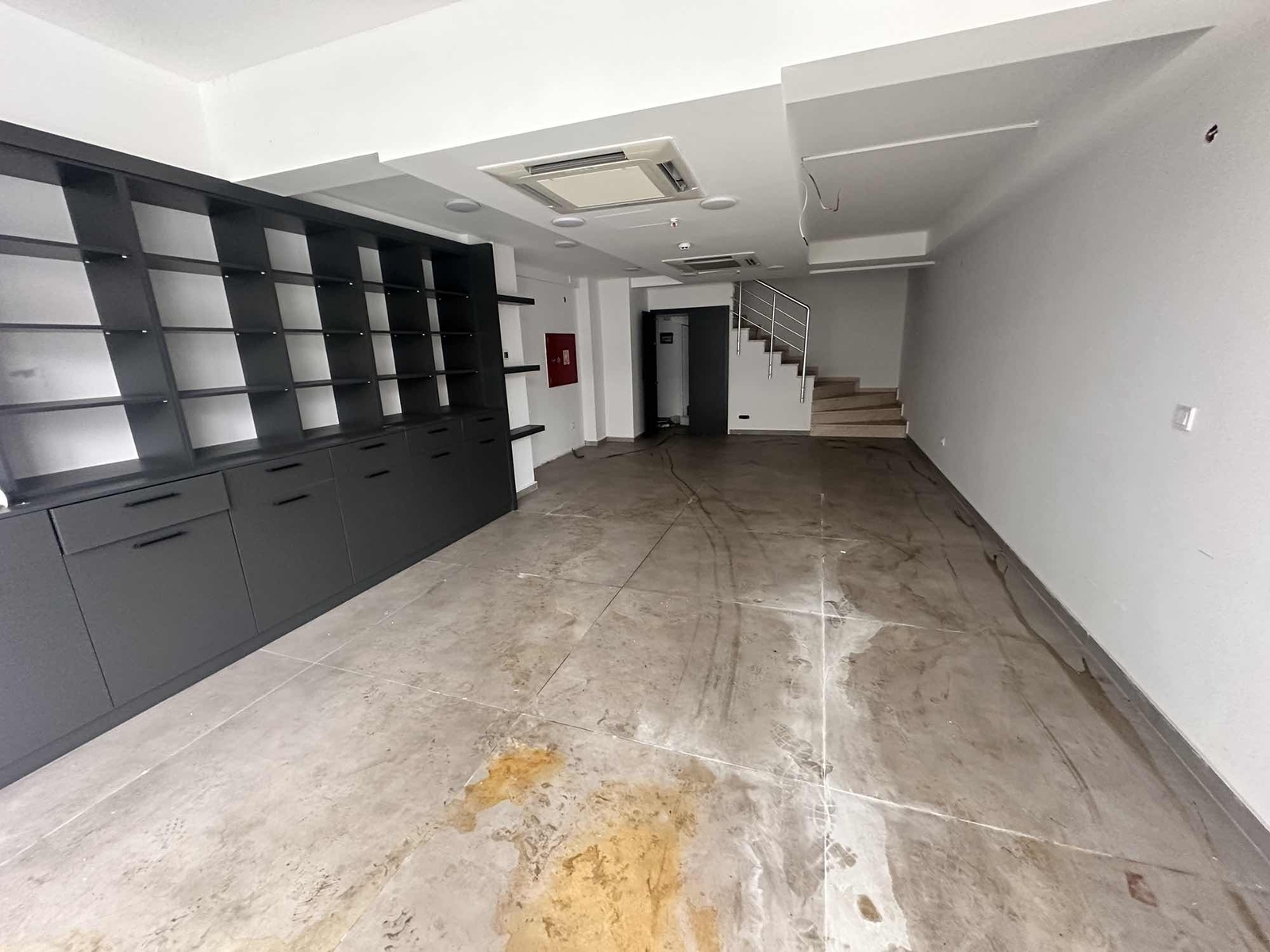SÖZMAX SÖZ'DEN DÜVENÖNÜ DONAT PLAZADA KİRALIK DÜKKAN - Resim 14