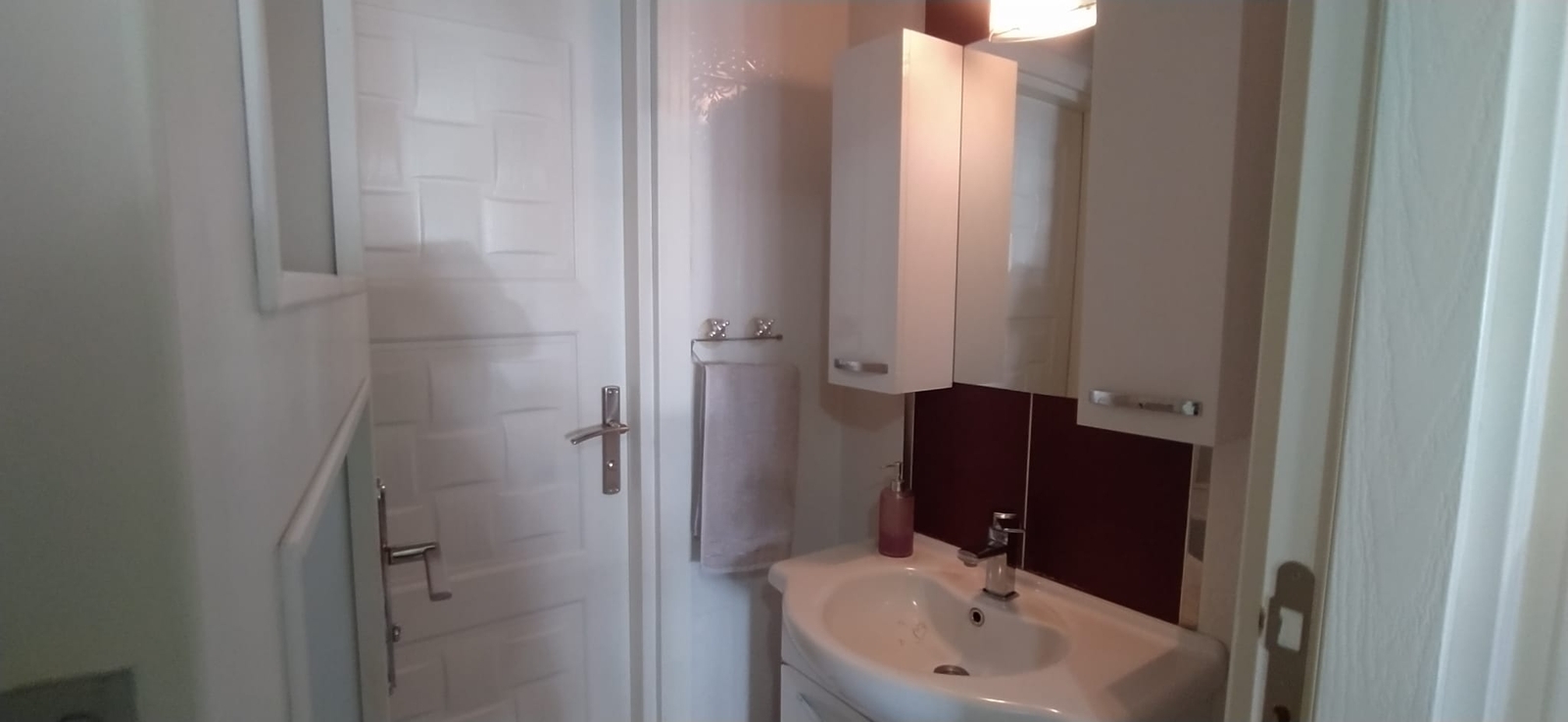 ALTINOLUK'TA ŞEHZADE KONUTLARINDA MANZARALI TEMİZ DAİRE - Resim 27