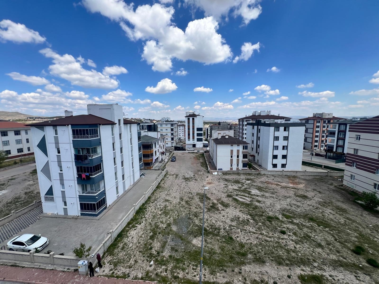 Erkilet Generalemirde Açık Cepheli 5. Kat Geniş 3+1 Daire - Resim 5