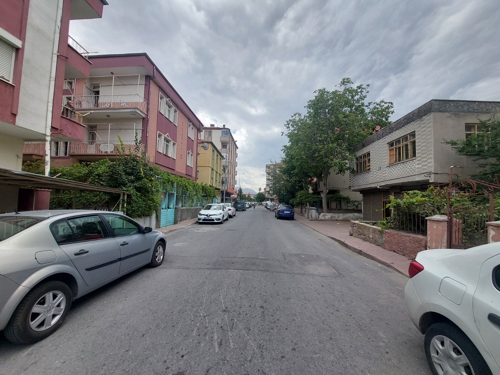 MEVLANA 1.CADDEYE YAKIN SATILIK DÜKKAN evim teslimatlarına uygun