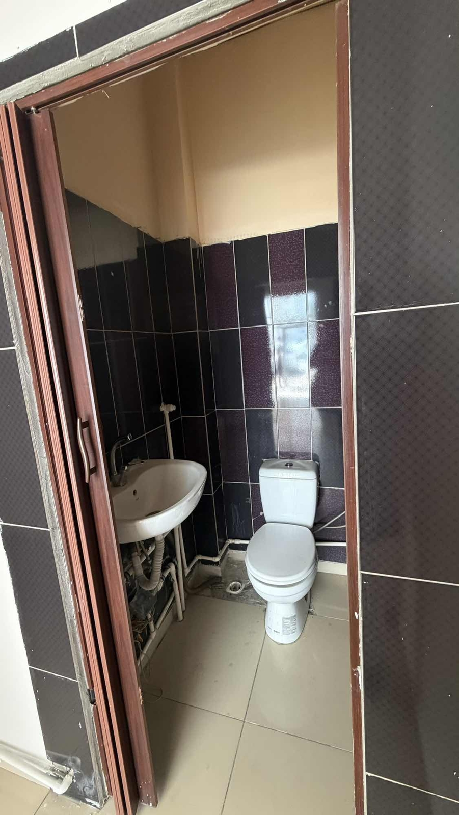 İLDEM'DE YOL ÜZERİNDE 25 m2 SATILIK DÜKKAN | HER İŞ KOLUNA UYGUN - Resim 3