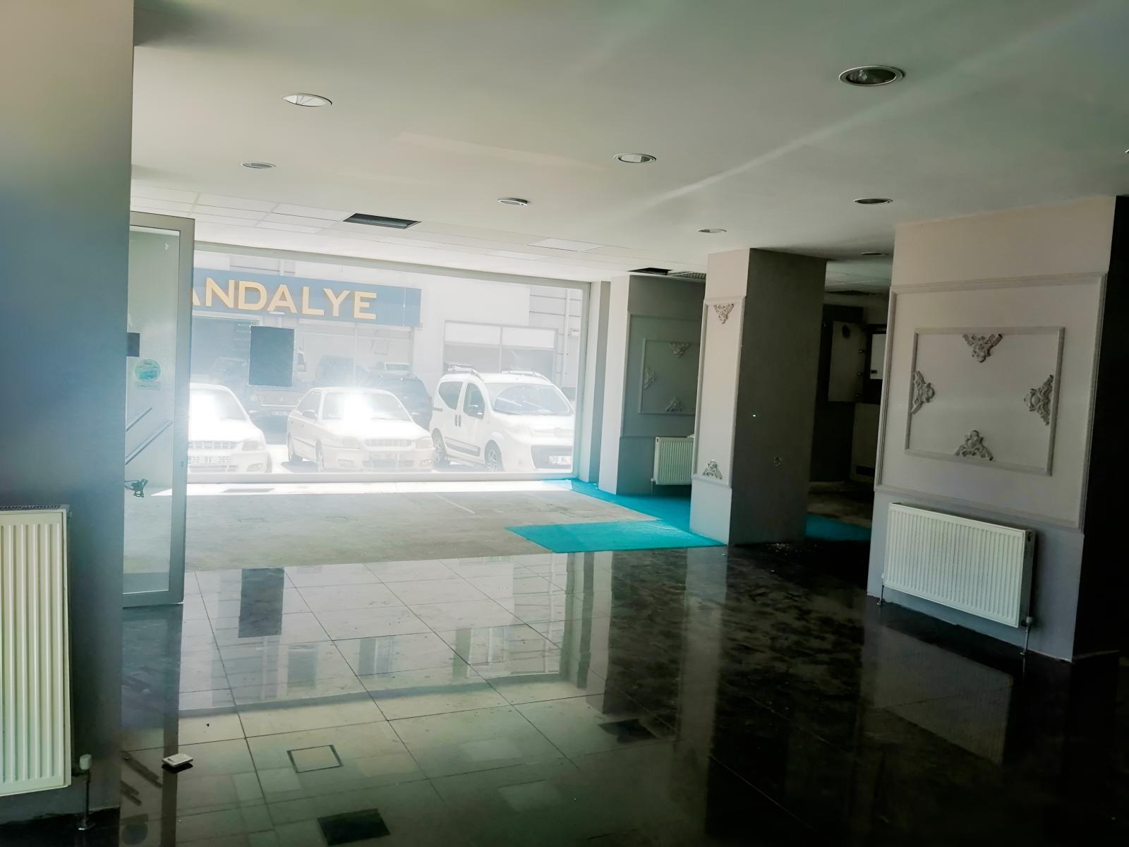 OSMAN KAVUNCU MH'DE MÜKEMMEL BİR KONUMDA "SATILIK"400 M2 DÜKKAN - Resim 8