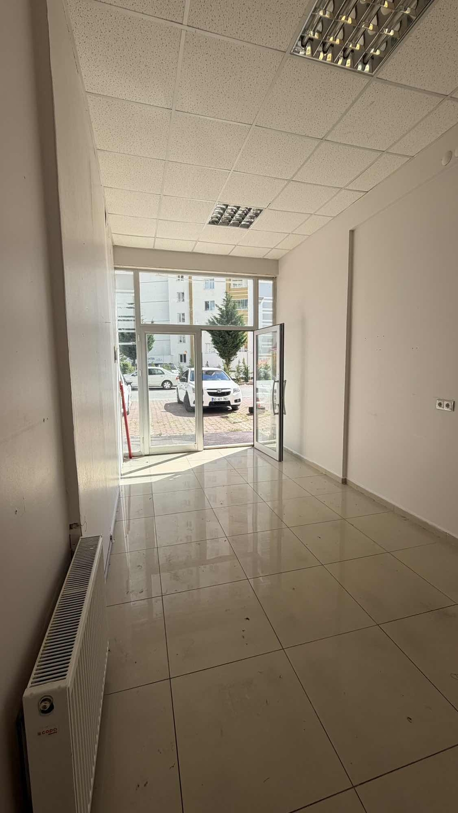 İLDEM'DE YOL ÜZERİNDE 25 m2 SATILIK DÜKKAN | HER İŞ KOLUNA UYGUN - Resim 9