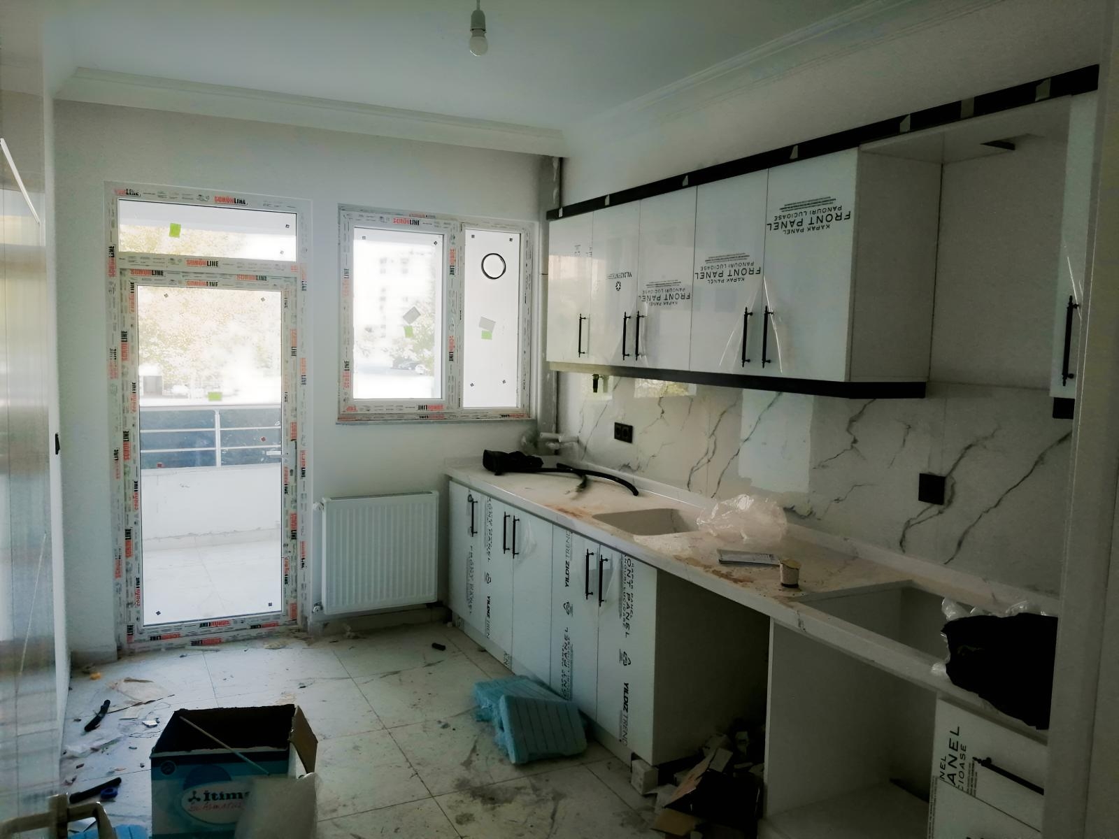 BAĞDAT CD ÜZERİNDE MÜKEMMEL KONUMDA SATILIK *KOMBİLİ*DAİRE - Resim 2