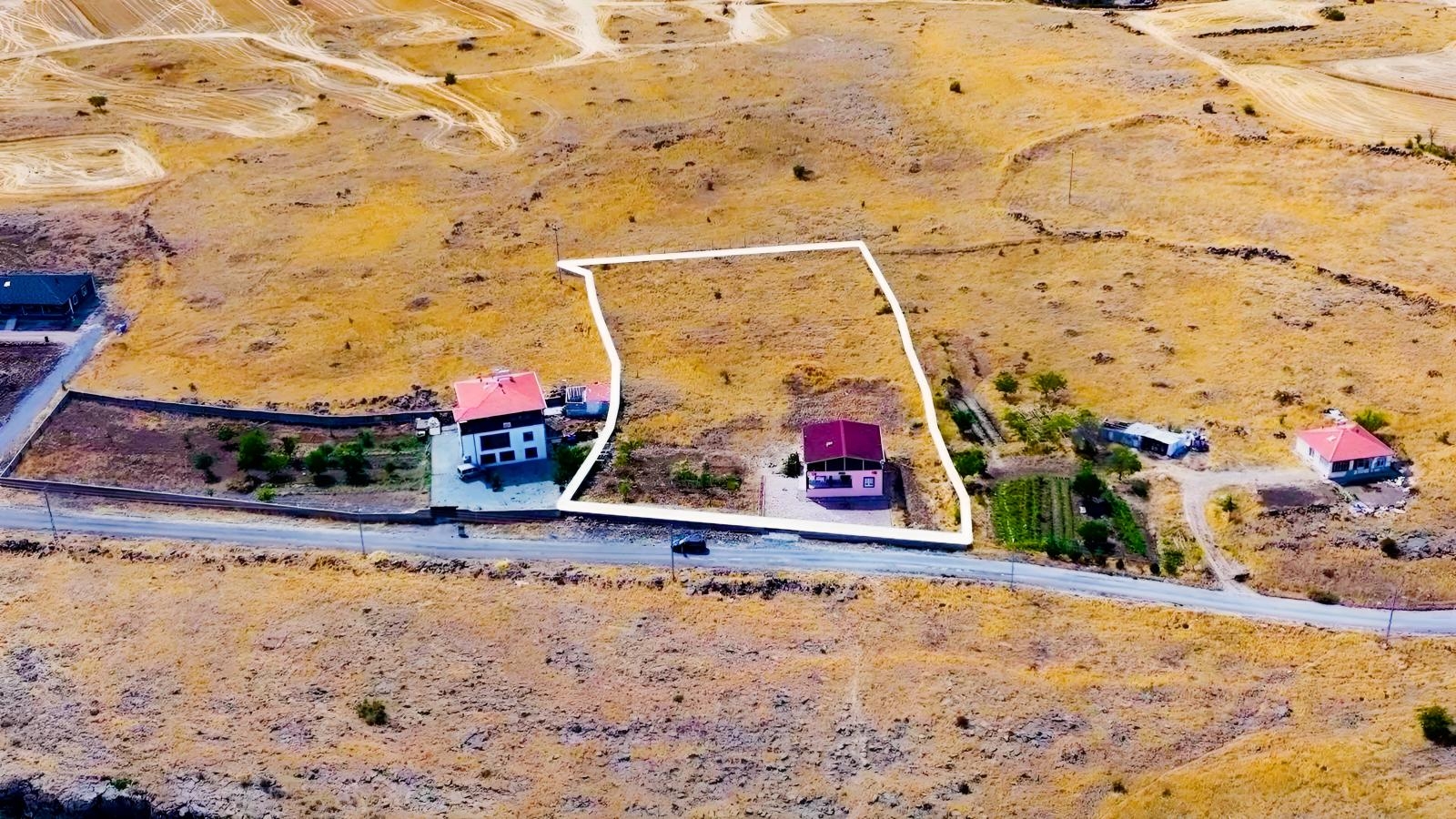 ÇEVRİLDE SATILIK 5.058 M2 ARSALI BARAJ MANZARALI BAĞIMSIZ EV - Resim 15