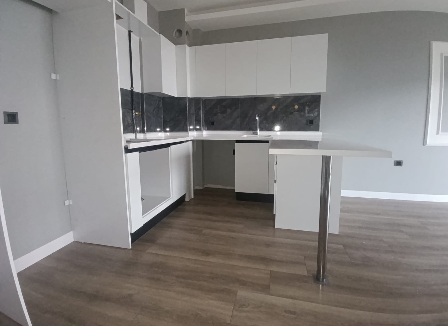 Şekerde Kiracılı Yatırımlık 2+1 Satılık Daire - Resim 6