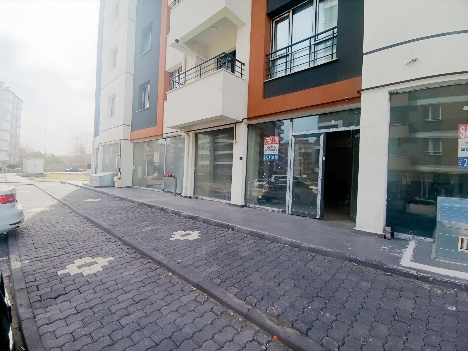 Küçük Ali Mahallesinde Kiralık Geniş Cepheli Dükkan - Resim 14