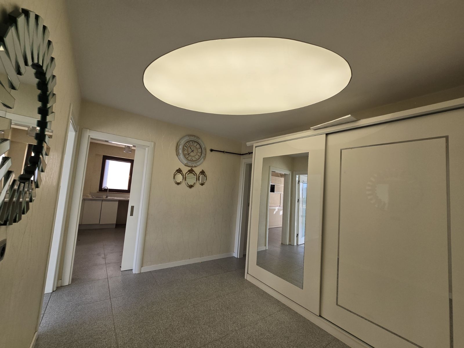 GERMİR'DE SATILIK 4+1 DAİRE - Resim 5