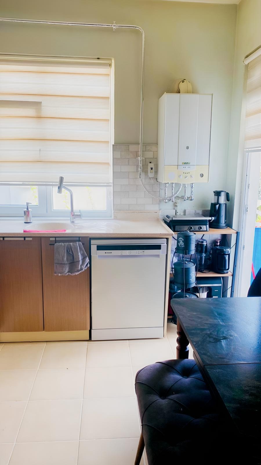 Karşıyaka'da Harika Konumlu Kiralık 3+1 Daire - Resim 4