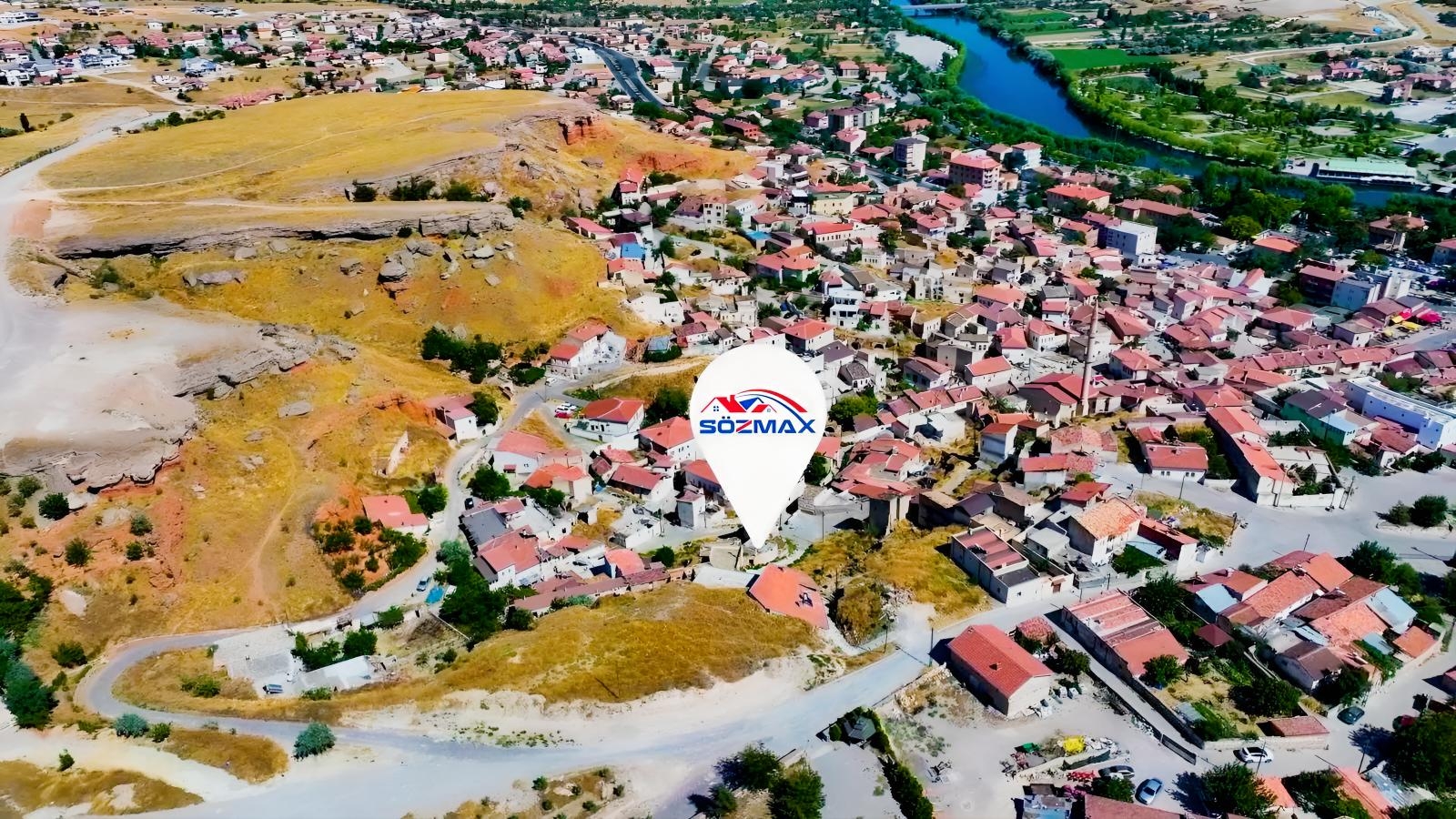 AVANOSTA SANATÇI KOMŞULARIYLA ÇEVRİLİ TARİHİ KARGİR EV 8+3 - Resim 3