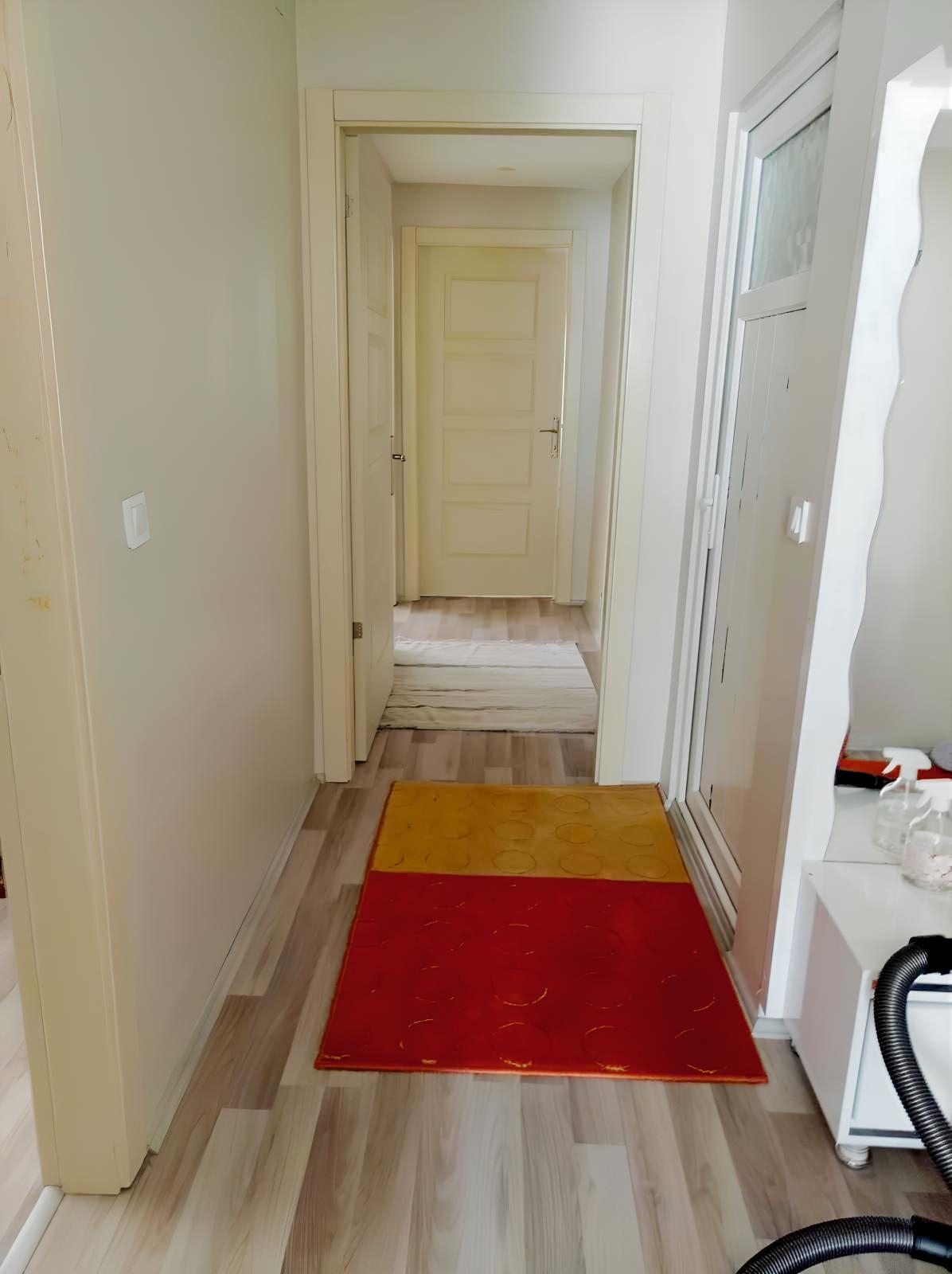Kapalı Garajlı Harika Konumda Acil Satılık Daire - Resim 3