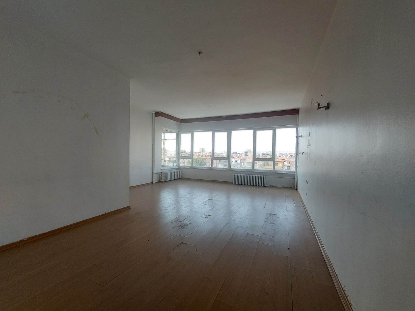 SİVAS CADDESİ ÜZERİNDE SATILIK DAİRE (tranvay durağının dibinde) - Resim 9