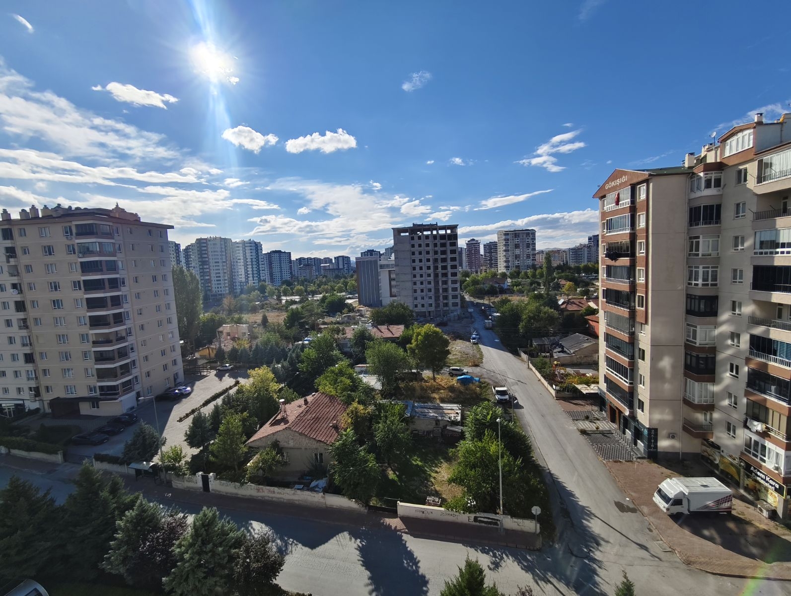 ZÜMRÜT KADIRHAS KONGRE MERKEZİ KARŞISINDA 3+1 KİRALIK DAİRE