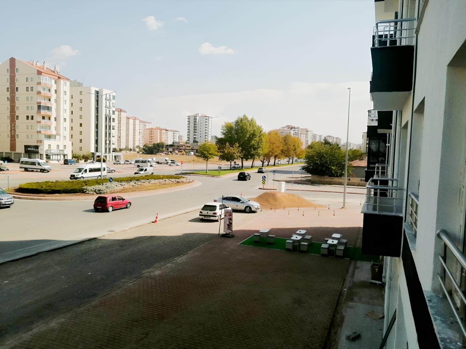 BAĞDAT CD ÜZERİNDE MÜKEMMEL KONUMDA SATILIK *KOMBİLİ*DAİRE - Resim 18