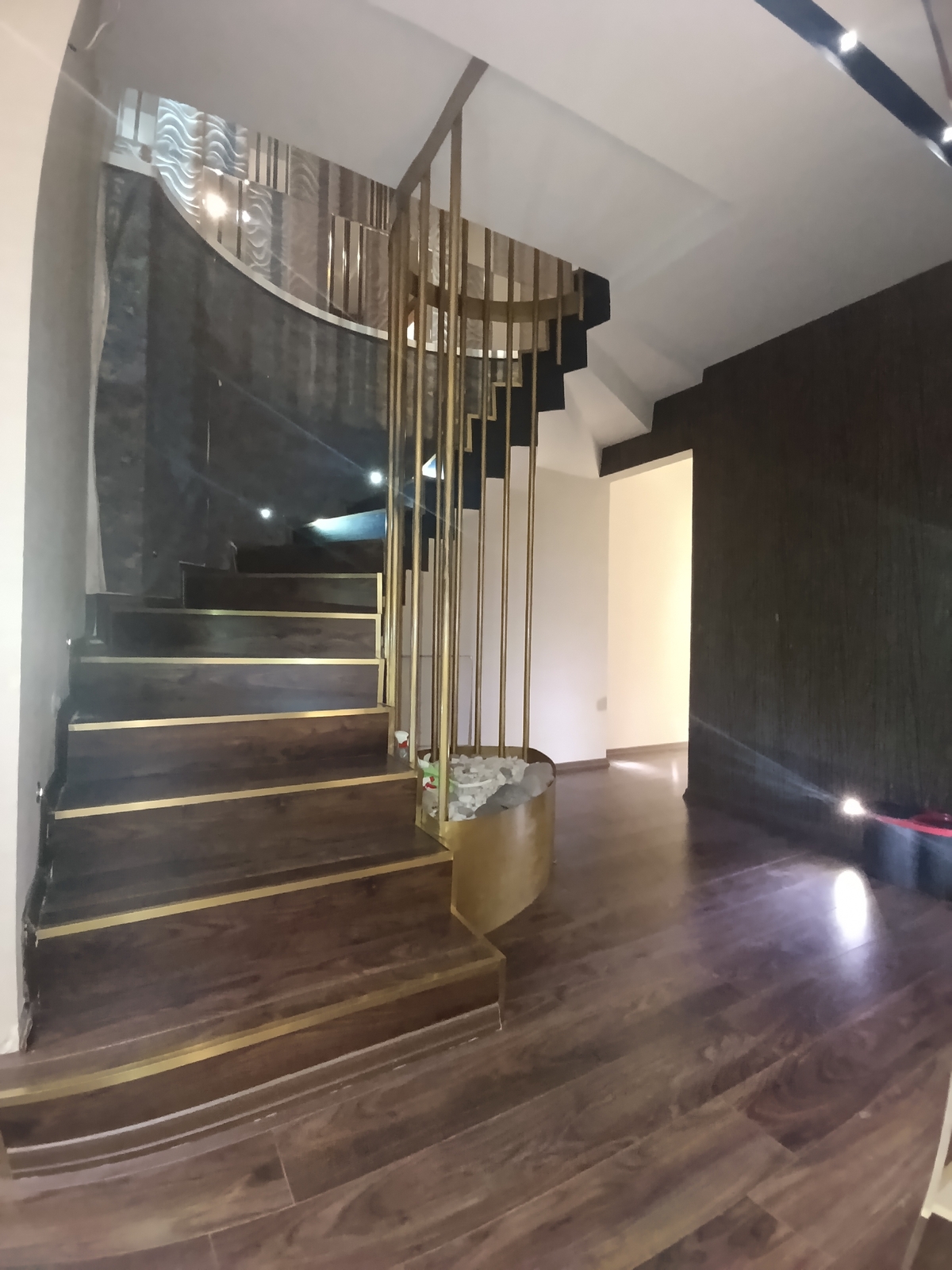 Demir Park Plusta Geniş Havadar 5+3 Satılık Dubleks Daire - Resim 2