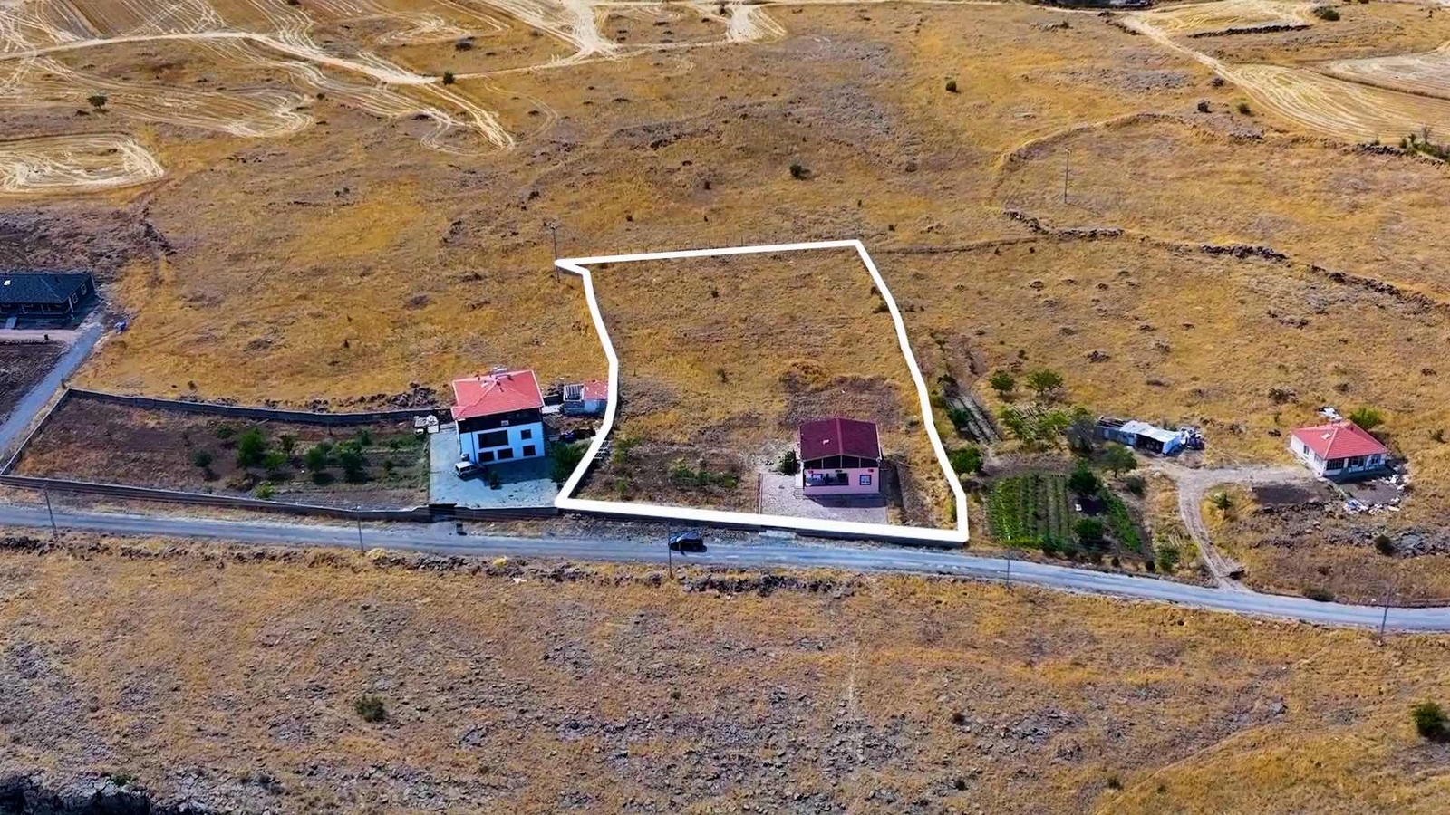 ÇEVRİLDE SATILIK 5.058 M2 ARSALI BARAJ MANZARALI BAĞIMSIZ EV - Resim 17