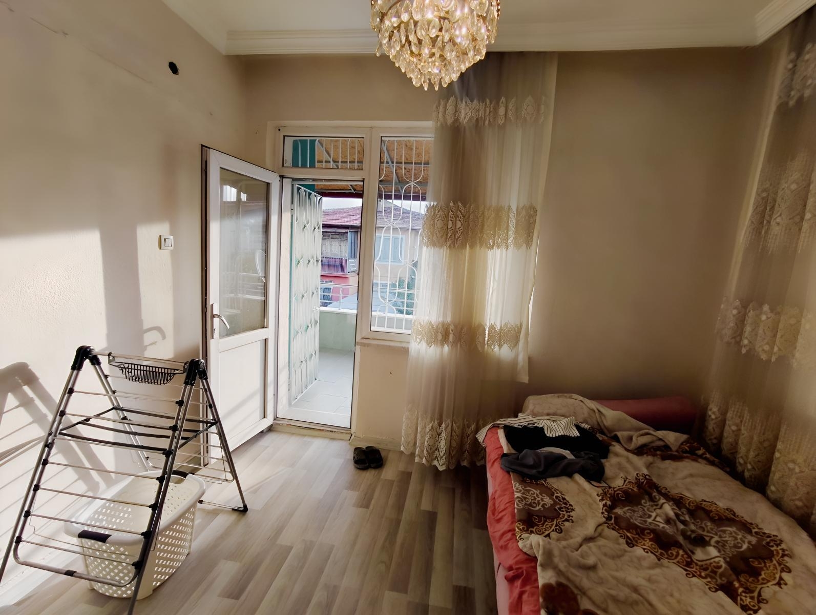 HÜRRİYET MAHALLESİ SATILIK 3 KATLI MÜSTAKİL EV - Resim 31
