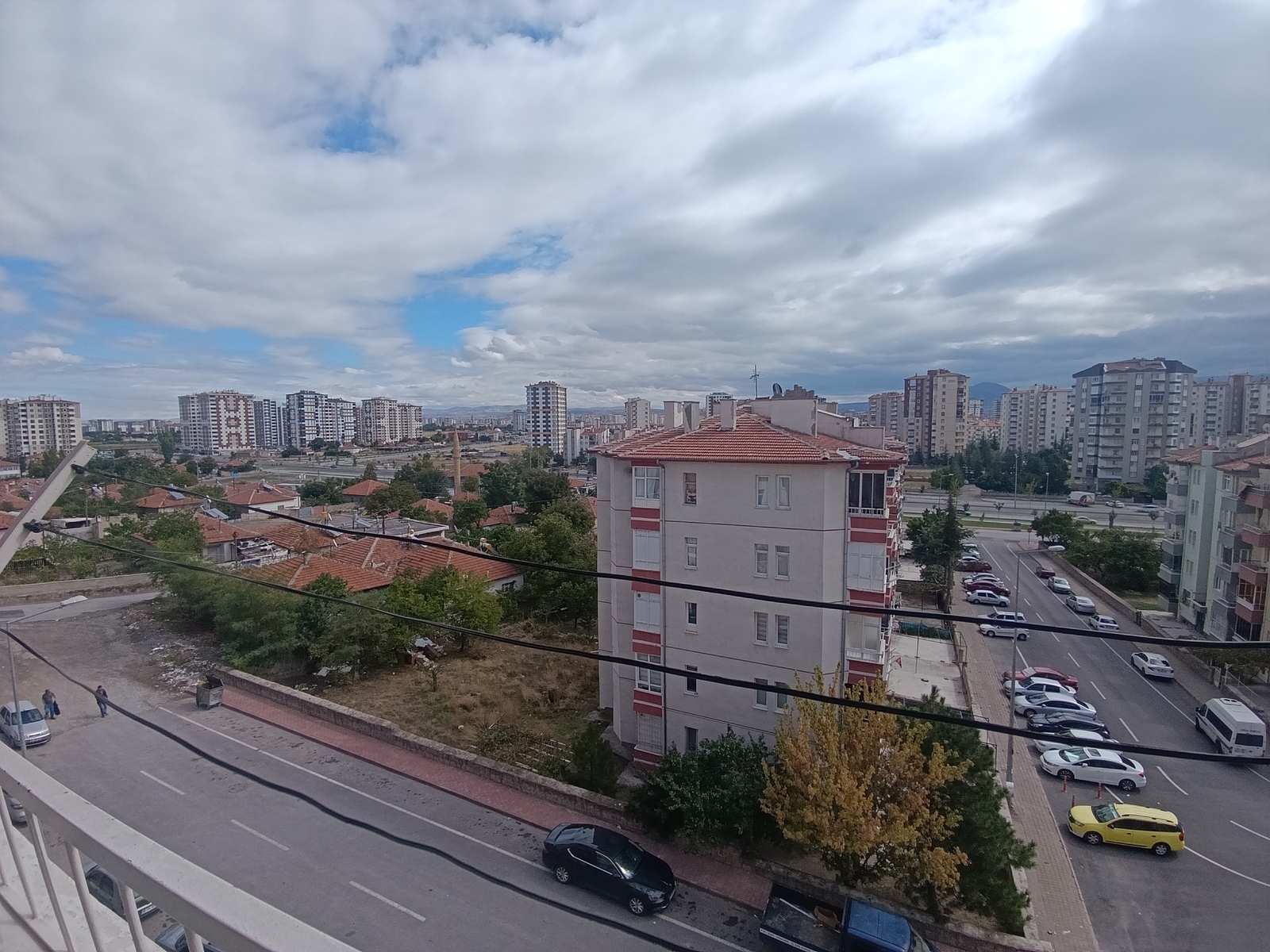 Yenidoğanda Manzaralı Havadar Satılık 3+1 Daire - Resim 19