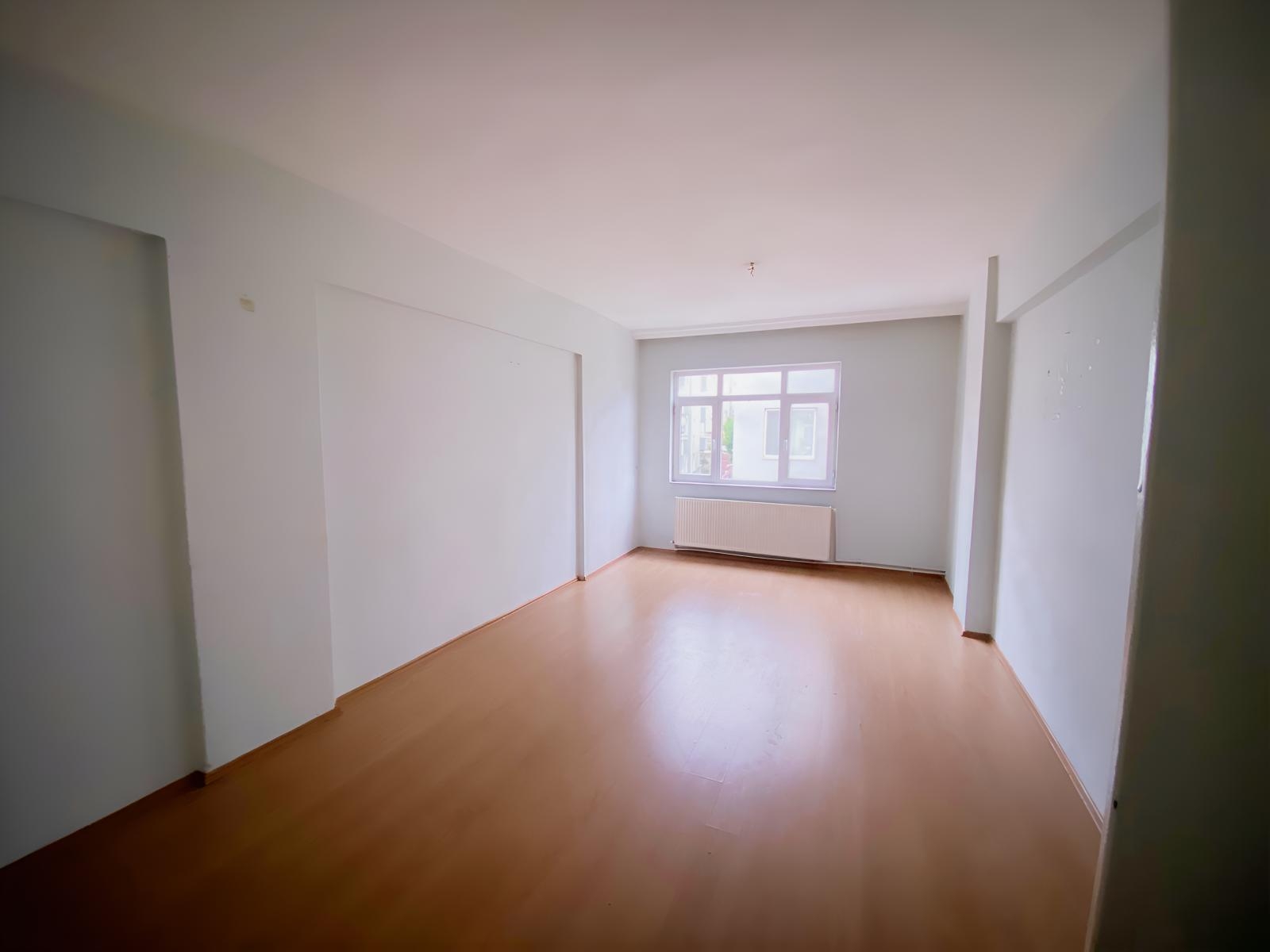 Karşıyaka'da Harika Konumlu Kiralık 3+1 Daire - Resim 32