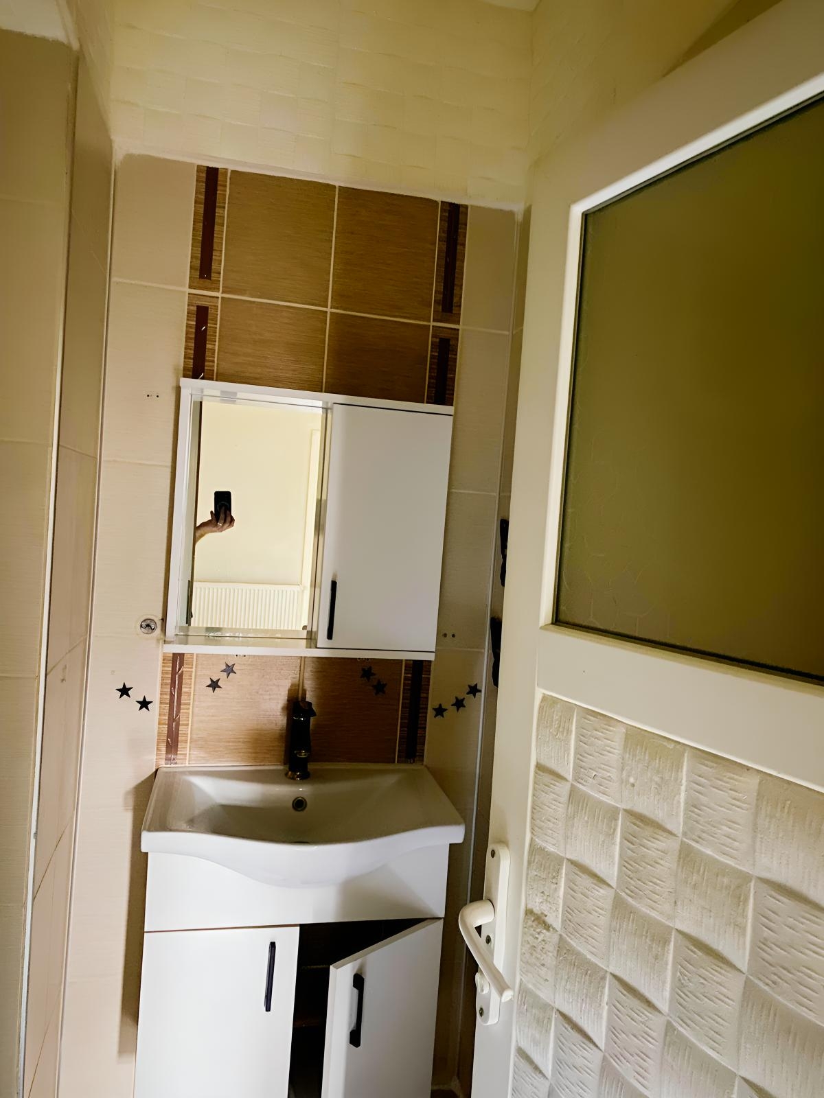 Karşıyaka'da Harika Konumlu Kiralık 3+1 Daire - Resim 15