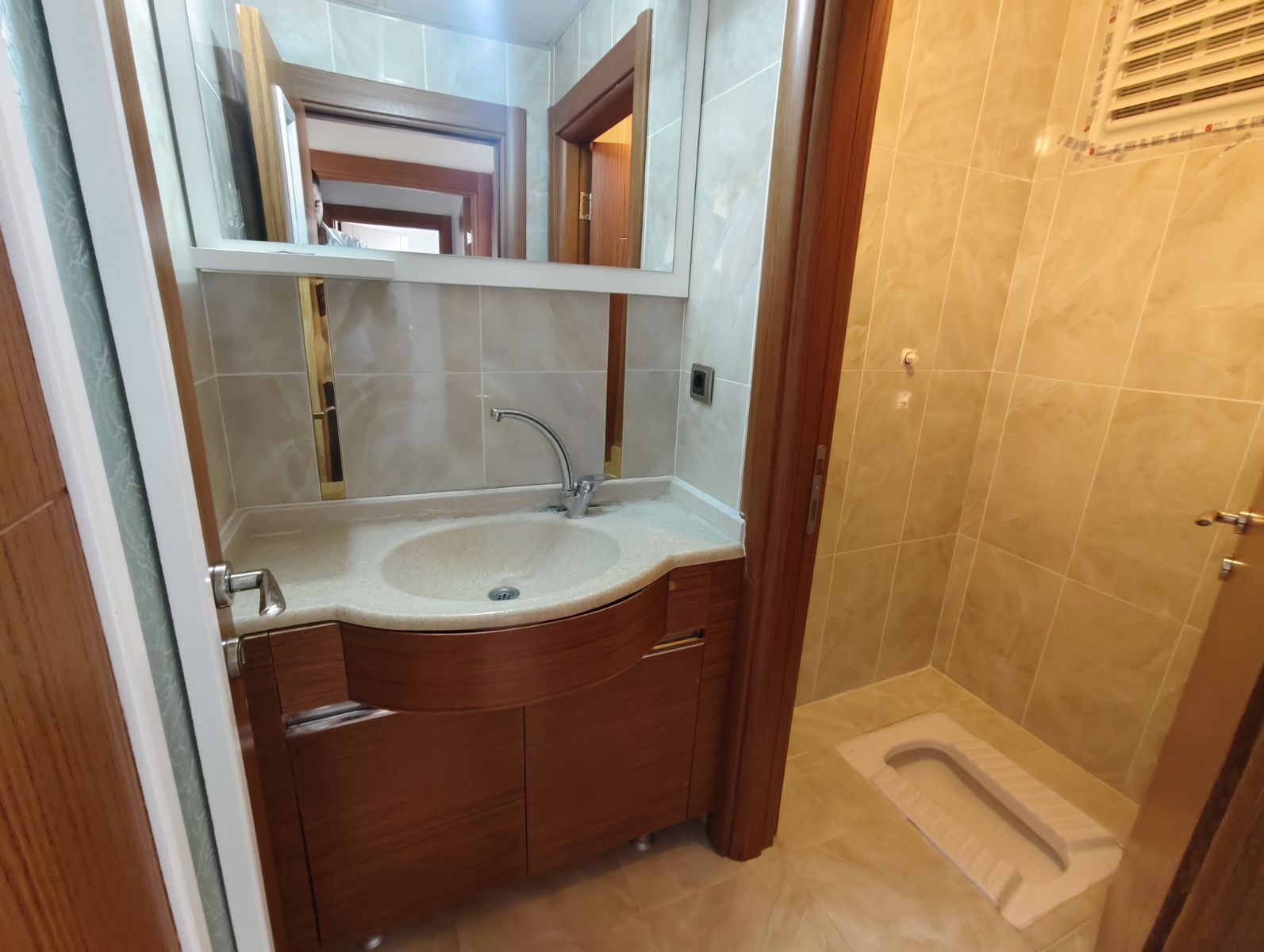 ZÜMRÜT KADIRHAS KONGRE MERKEZİ KARŞISINDA 3+1 KİRALIK DAİRE - Resim 6