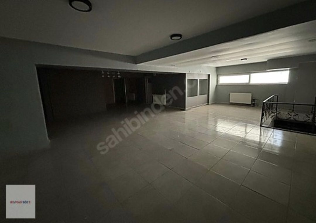eski çevreyol üzerinde kiralık dükkan 185m² - Resim 10
