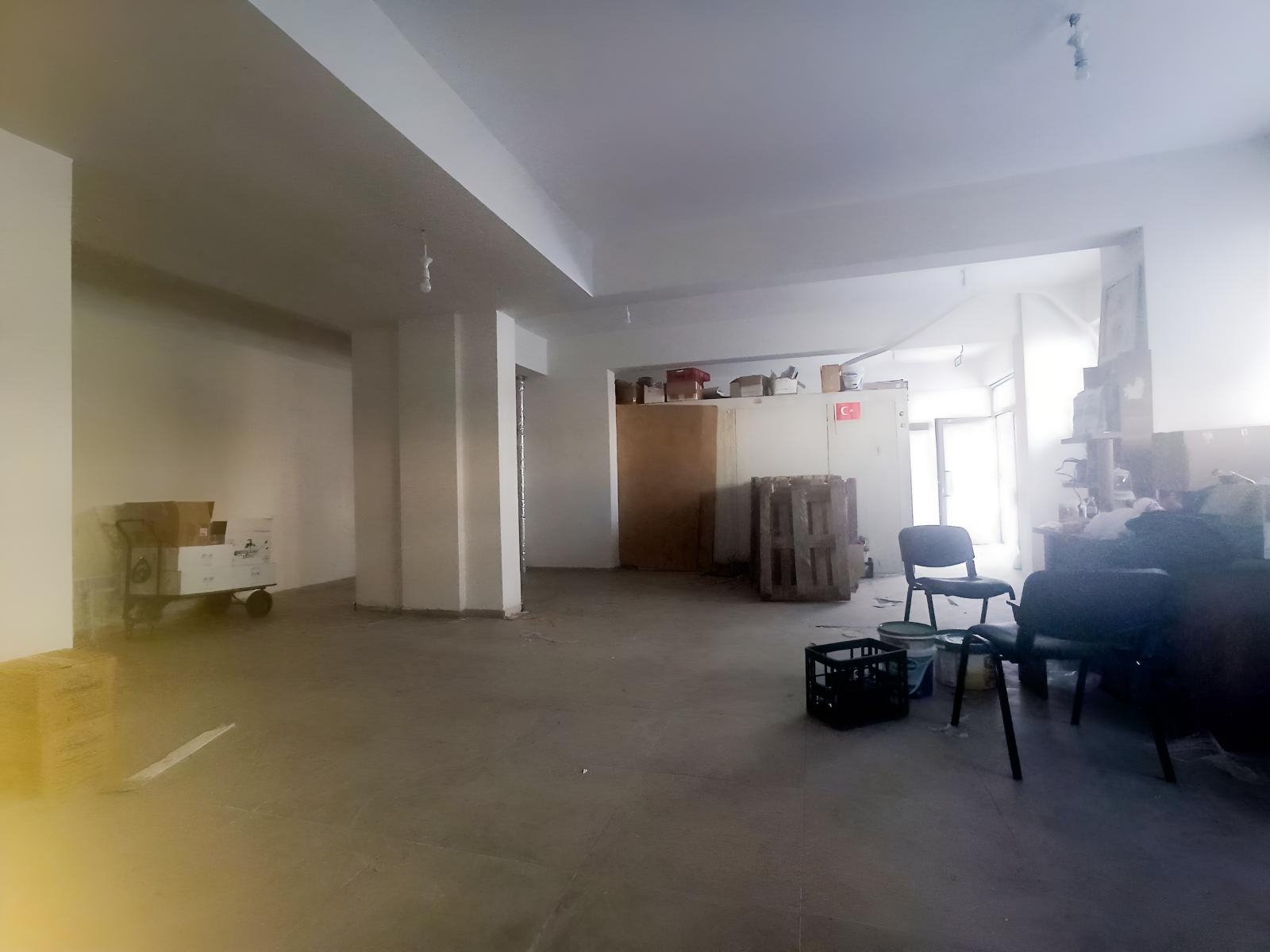 Küçük Ali Mahallesinde Kiralık Geniş Cepheli Dükkan - Resim 18