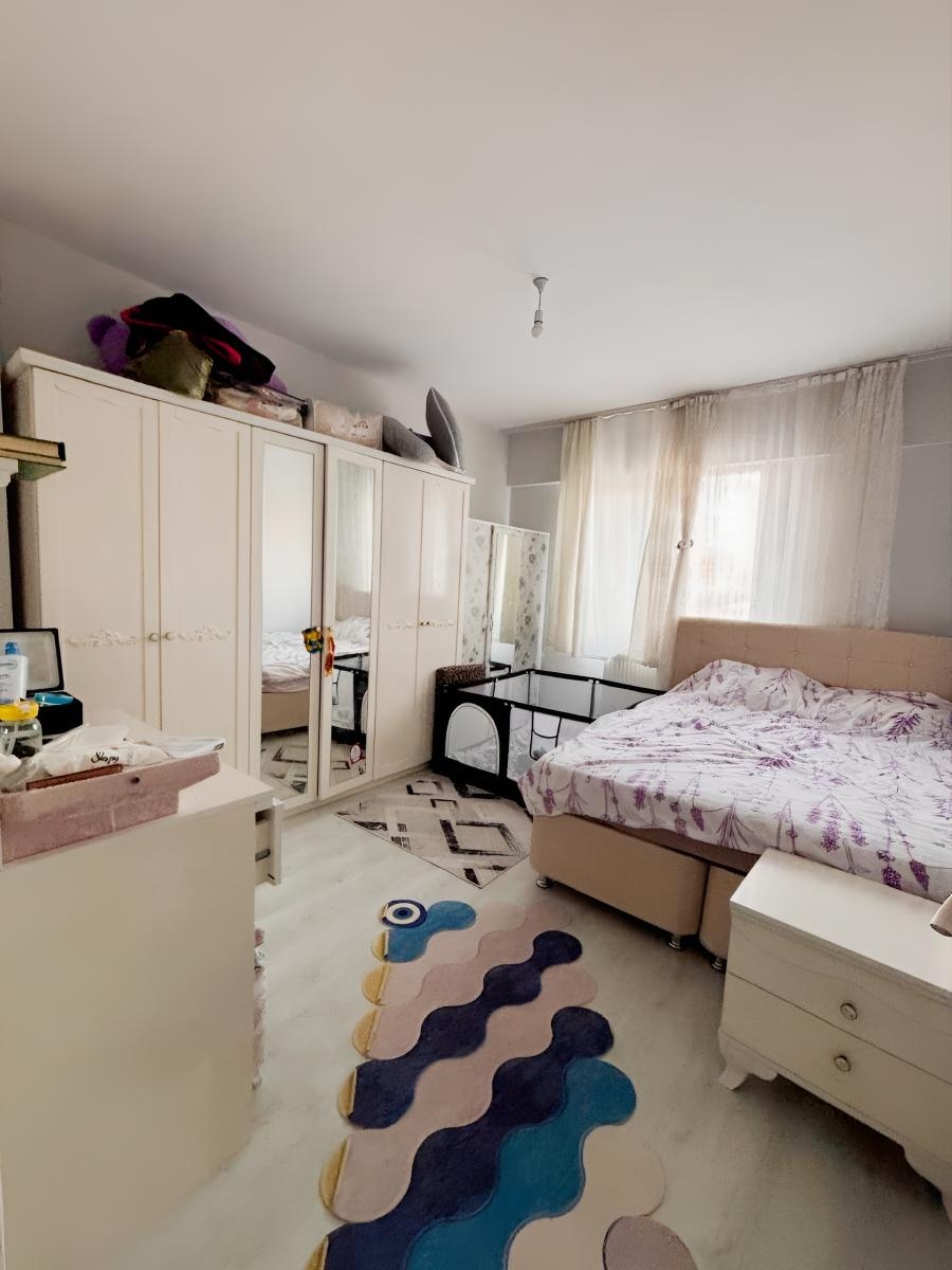 Harika Lokasyonlu Fırsat Daire - Resim 4