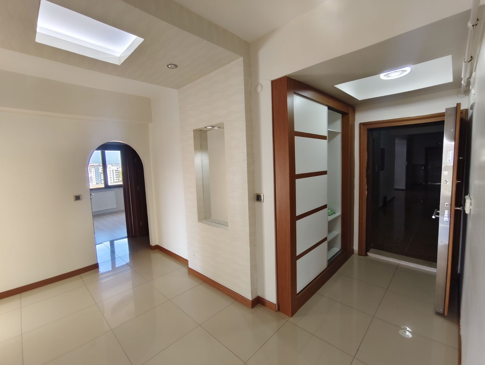 ZÜMRÜT KADIRHAS KONGRE MERKEZİ KARŞISINDA 3+1 KİRALIK DAİRE - Resim 11