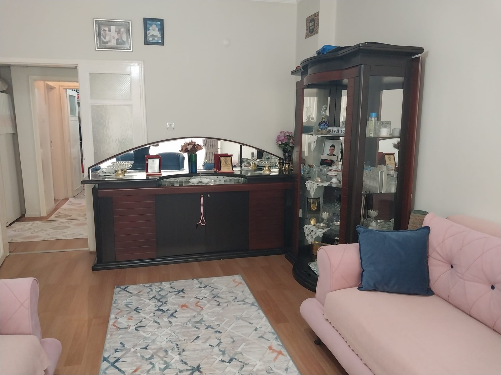 FUZULİ CADDESİNDE MÜKEMMEL KONUMDA YATIRIMLIK DAİRE - Resim 8