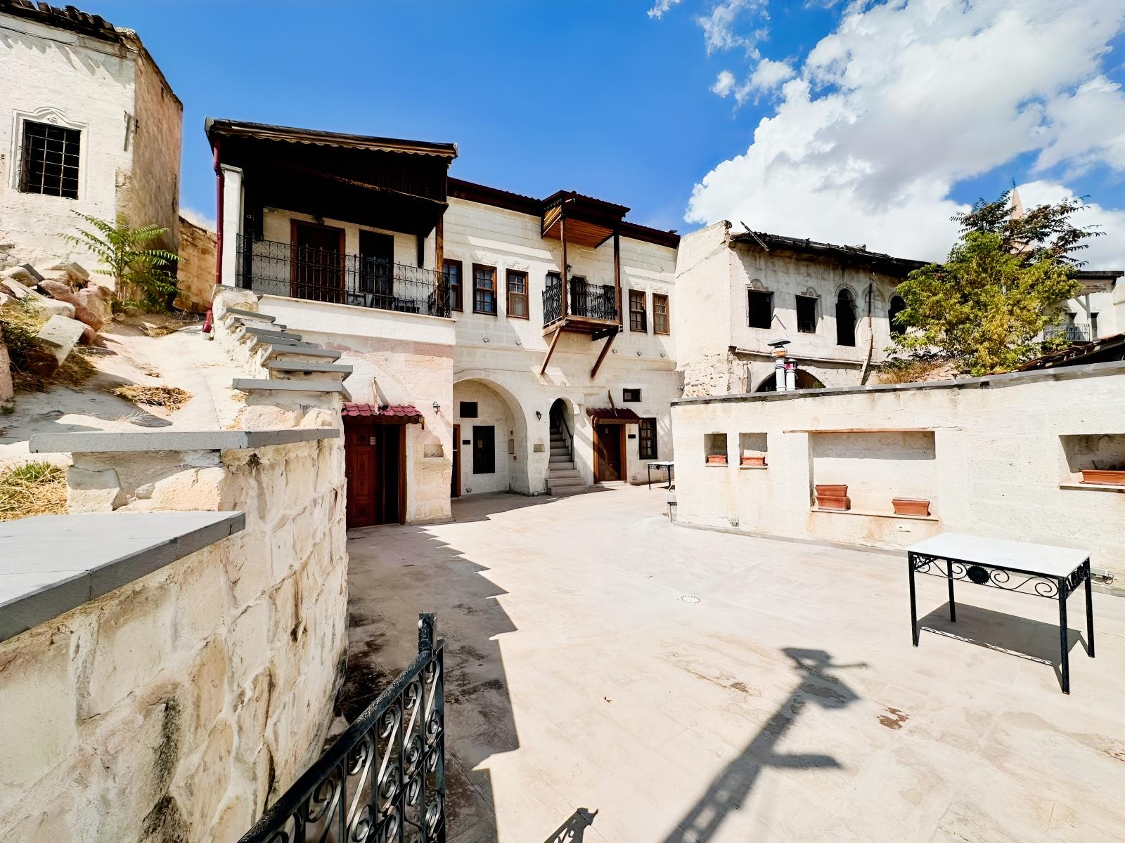 AVANOSUN TARİHİ DOKUSUNDA BUTİK OTEL FIRSATI - Resim 14