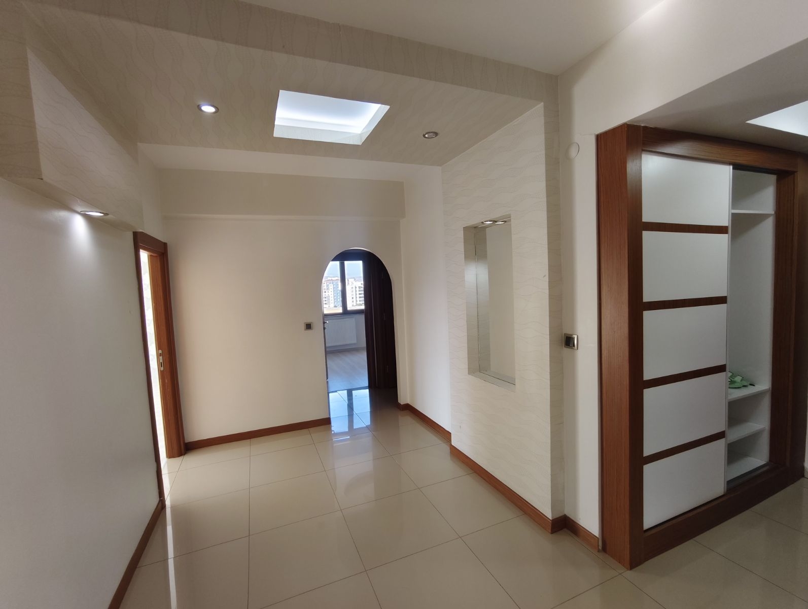 ZÜMRÜT KADIRHAS KONGRE MERKEZİ KARŞISINDA 3+1 KİRALIK DAİRE - Resim 9